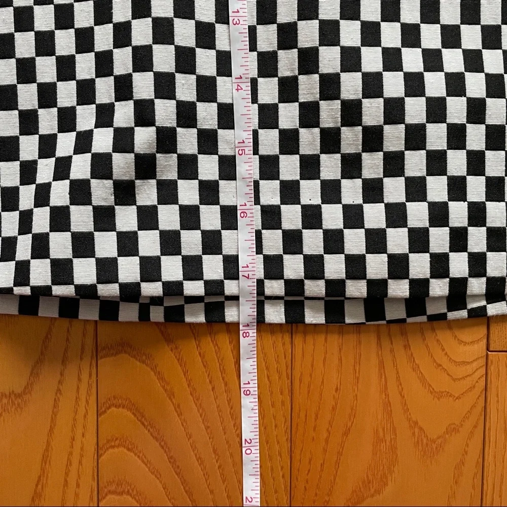 Ricki’s Black & White Checkered Skirt - size 6 - Picture 7 of 7